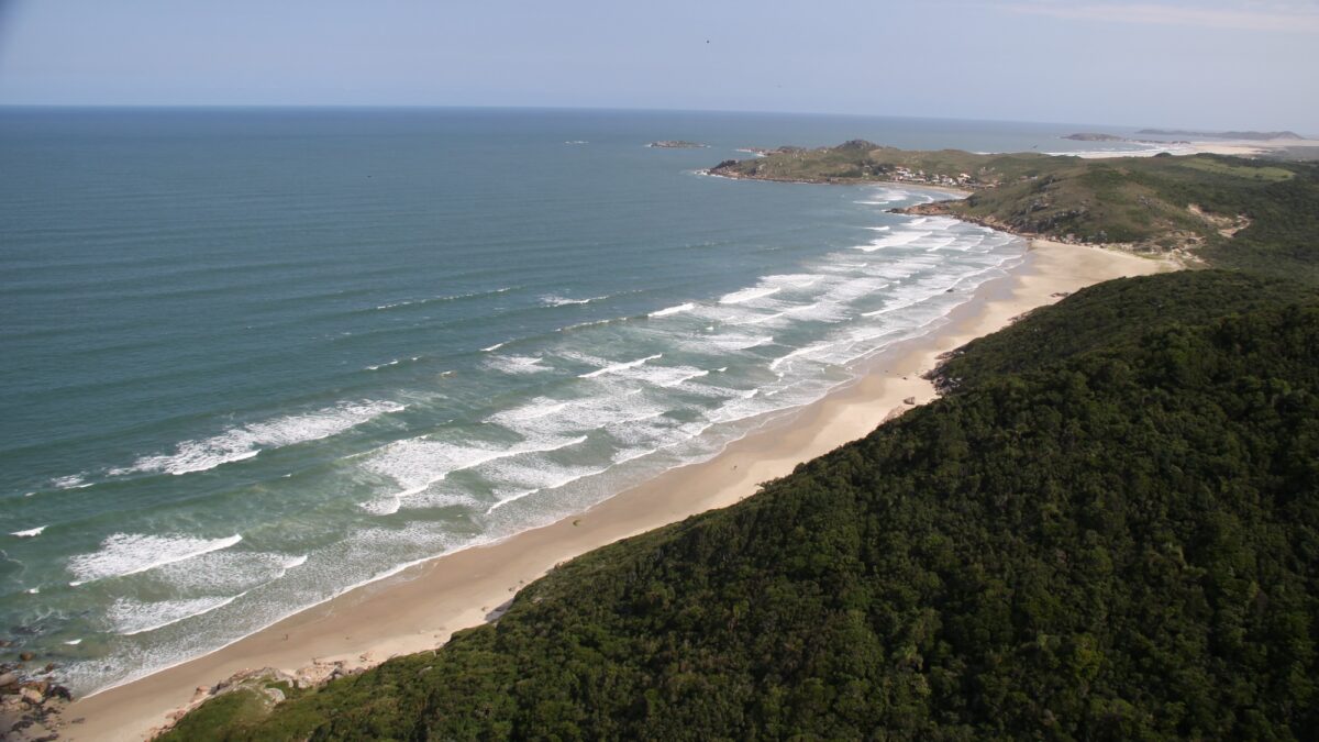 Praia do Manélome
